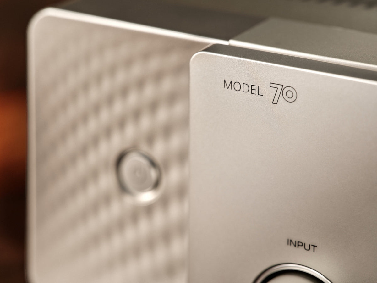 Marantz MODEL 70 integroitu vahvistin, hopeakulta
